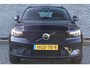 Volvo XC40 2.0 B4 Plus Dark | Adaptieve cruise control | intellisafe surround | 19" velgen met all season banden | Elektrisch verstelbare voorstoelen | Trekhaak | Elektr. verwarmbare voorruit | stoelverwarming | verwarmd stuurwiel | Parkeersensoren voor + achter | Parkeercamera | Harman Kardon Audio | Charcoal hemelbekleding |