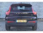 Volvo XC40 2.0 B4 Plus Dark | Adaptieve cruise control | intellisafe surround | 19" velgen met all season banden | Elektrisch verstelbare voorstoelen | Trekhaak | Elektr. verwarmbare voorruit | stoelverwarming | verwarmd stuurwiel | Parkeersensoren voor + achter | Parkeercamera | Harman Kardon Audio | Charcoal hemelbekleding |