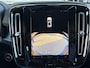 Volvo XC40 2.0 B4 Plus Dark | Trekhaak | Adaptive cruise control | Voorruitverwarming | Dode hoek detectie BLIS | Harman Kardon audio |