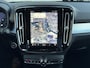 Volvo XC40 2.0 B4 Plus Dark | Trekhaak | Adaptive cruise control | Voorruitverwarming | Dode hoek detectie BLIS | Harman Kardon audio |