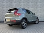 Volvo XC40 2.0 B4 Plus Dark | Trekhaak | Adaptive cruise control | Voorruitverwarming | Dode hoek detectie BLIS | Harman Kardon audio |