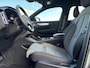 Volvo XC40 2.0 B4 Plus Dark | Trekhaak | Adaptive cruise control | Voorruitverwarming | Dode hoek detectie BLIS | Harman Kardon audio |