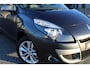 Renault Scenic 1.6 Celsium / NAVI / CRUISE / TREKHAAK / HOGE INSTAP / ZEER NETJES