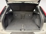 Volvo EX40 Single Motor Extended Range Plus 82 kWh | Trekhaak | Apple Carplay & Android Auto | Verwarmbare stoelen en stuur |