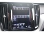 Volvo XC60 T8 Recharge AWD R-Design | Panoramadak | Stoelverwarming | Parkeercamera | Trekhaak | Keyless | Glossy Black