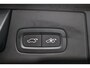 Volvo XC60 T8 Recharge AWD R-Design | Panoramadak | Stoelverwarming | Parkeercamera | Trekhaak | Keyless | Glossy Black
