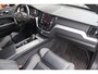 Volvo XC60 T8 Recharge AWD R-Design | Panoramadak | Stoelverwarming | Parkeercamera | Trekhaak | Keyless | Glossy Black