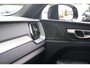 Volvo XC60 T8 Recharge AWD R-Design | Panoramadak | Stoelverwarming | Parkeercamera | Trekhaak | Keyless | Glossy Black