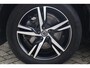 Volvo XC60 T8 Recharge AWD R-Design | Panoramadak | Stoelverwarming | Parkeercamera | Trekhaak | Keyless | Glossy Black