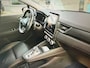 Renault Captur 1.6 E-Tech Plug-In Hybrid 160 Initiale Paris Lederen Luxe Stoelen | Camera | Parkeersensoren | Stoel & Stuurverwarming | 18"  Lichtmetaal | Carplay | Climate | Achteruitrijcamera | Audio installatie premium | DAB ontvanger