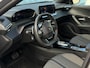Peugeot 2008 1.2 Hybrid 136 Allure | Buitenspiegels elektrisch inklapbaar | Buitenspiegels in afwijkende kleur | Hemelbekleding donker
