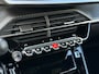 Peugeot 2008 1.2 Hybrid 136 Allure | Buitenspiegels elektrisch inklapbaar | Buitenspiegels in afwijkende kleur | Hemelbekleding donker
