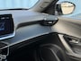 Peugeot 2008 1.2 Hybrid 136 Allure | Buitenspiegels elektrisch inklapbaar | Buitenspiegels in afwijkende kleur | Hemelbekleding donker