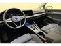 Volkswagen Golf 1.4 eHybrid Style 204pk | DSG | Trekhaak | Navigatie |Apple Carplay/Android Auto | Adapt. Cruise | 3-Zone Clim. Control | LED koplampen