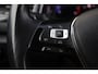 Volkswagen T-Roc 1.5 TSI Sport 110KW-150PK, trekhaak, Sportplus pakket, Executive pakket, Winterpakket met stoel verwarming, All season banden, 18 inch Wielen, side steps, Privacy glass