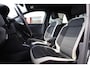 Volkswagen T-Roc 1.5 TSI Sport 110KW-150PK, trekhaak, Sportplus pakket, Executive pakket, Winterpakket met stoel verwarming, All season banden, 18 inch Wielen, side steps, Privacy glass