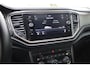 Volkswagen T-Roc 1.0 TSI Style 85KW/115PK, Navigatie, Activ info display, Chrome dakrail, clima, led achterlichten, winterpakket, stoelverwarming, 17" lmv