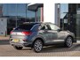 Volkswagen T-Roc 1.0 TSI Style 115PK / 85kW, Navigatie, digital cockpit pro, chrome dakrails, parkeersensoren voor en achter (pdc), 2-zone climatronic, LED achterlichten, winterpakket (verwarmbare voorstoelen), 17" LMV, adaptieve cruise control (acc), elektrisch verstel- en verwarmbare buitenspiegels, DAB+, variabele laadvloer etc.