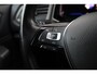 Volkswagen T-Roc 1.0 TSI Style 115PK / 85kW, Navigatie, digital cockpit pro, chrome dakrails, parkeersensoren voor en achter (pdc), 2-zone climatronic, LED achterlichten, winterpakket (verwarmbare voorstoelen), 17" LMV, adaptieve cruise control (acc), elektrisch verstel- en verwarmbare buitenspiegels, DAB+, variabele laadvloer etc.