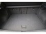 Volkswagen T-Roc 1.0 TSI Style 115PK / 85kW, Navigatie, digital cockpit pro, chrome dakrails, parkeersensoren voor en achter (pdc), 2-zone climatronic, LED achterlichten, winterpakket (verwarmbare voorstoelen), 17" LMV, adaptieve cruise control (acc), elektrisch verstel- en verwarmbare buitenspiegels, DAB+, variabele laadvloer etc.