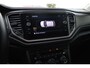 Volkswagen T-Roc 1.0 TSI Style 115PK / 85kW, Navigatie, digital cockpit pro, chrome dakrails, parkeersensoren voor en achter (pdc), 2-zone climatronic, LED achterlichten, winterpakket (verwarmbare voorstoelen), 17" LMV, adaptieve cruise control (acc), elektrisch verstel- en verwarmbare buitenspiegels, DAB+, variabele laadvloer etc.
