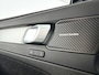 Volvo XC40 B4 Plus Dark | Parkeecamera | Stoel-en Stuurverwarming | Harman Kardon | Trekhaak