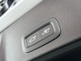 Volvo XC40 B4 Plus Dark | Parkeecamera | Stoel-en Stuurverwarming | Harman Kardon | Trekhaak
