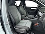 Volvo XC40 B4 Plus Dark | Parkeecamera | Stoel-en Stuurverwarming | Harman Kardon | Trekhaak