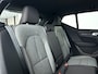 Volvo XC40 B4 Plus Dark | Parkeecamera | Stoel-en Stuurverwarming | Harman Kardon | Trekhaak