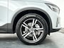 Volvo XC40 B4 Plus Dark | Parkeecamera | Stoel-en Stuurverwarming | Harman Kardon | Trekhaak