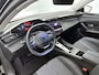 Peugeot 308 SW Allure Pack Business 130 pk Automaat | Navigatie | Achteruitrijcamera | Parkeersensoren Voor en Achter | Sportstoelen | LED Koplampen | Head-up Display | Dodehoek Detectie | Adaptieve Cruise Control | 17" Lichtmetalen Velgen | Apple Carplay/Android Auto |