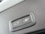 Volvo XC40 B4 Plus Dark | Parkeercamera | Stoel- en Stuurverwarming | Harman Kardon | Trekhaak