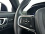 Volvo XC40 B4 Plus Dark | Parkeercamera | Stoel- en Stuurverwarming | Harman Kardon | Trekhaak
