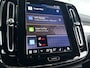 Volvo XC40 B4 Plus Dark | Parkeercamera | Stoel- en Stuurverwarming | Harman Kardon | Trekhaak