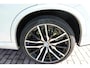 BMW X5 xDrive45e M-Sport High Executive | 22 Inch | Pano | Laser | Head up | H&K | Soft Close | Panorama-Glasdak | Sky Lounge | 1 eig Ned. Auto | verw beker houders.