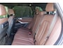 BMW X5 xDrive45e M-Sport High Executive | 22 Inch | Pano | Laser | Head up | H&K | Soft Close | Panorama-Glasdak | Sky Lounge | 1 eig Ned. Auto | verw beker houders.
