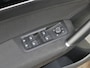 Volkswagen Touran 1.2 TSI 7 persoons | navigatie | achteruitrijcamera | panoramadak | all-season-banden
