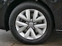 Volkswagen Touran 1.2 TSI 7 persoons | navigatie | achteruitrijcamera | panoramadak | all-season-banden