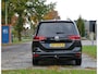 Volkswagen Touran 1.2 TSI 7 persoons | navigatie | achteruitrijcamera | panoramadak | all-season-banden