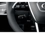 Audi A6 Avant 50 TFSI e quattro S edition Competition | Tour | Camera | Panoramadak | Stoelverwarming Automaat | Verwarmbare voorstoelen | Matrix LED-koplampen | Sportstoelen voor | Bekleding Leder/stof "Sequenz" | Achteruitrijcamera
