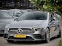 Mercedes-Benz A-klasse 220 AUT7 35AMG-PAKKET 285PK PANODAK LEDER CAMERA DIGI-DASH APPLE-CARPLAY LED LMV-19INCHE PDC