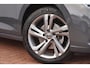 Volkswagen Golf Variant 1.0 eTSI Life Business / Camera / Navi / 17"LMV / ACC = SUPER !!