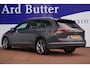 Volkswagen Golf Variant 1.0 eTSI Life Business / Camera / Navi / 17"LMV / ACC = SUPER !!