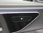 Mercedes-Benz E-klasse Estate 300e / Stoelverwarming / Achteruitrijcamera / Panoramadak / Night-Pakket / Superscreen / Multispaak-Velgen / Burmester / Trekhaak /