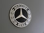 Mercedes-Benz E-klasse Estate 300e / Stoelverwarming / Achteruitrijcamera / Panoramadak / Night-Pakket / Superscreen / Multispaak-Velgen / Burmester / Trekhaak /