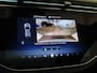 Mercedes-Benz E-klasse Estate 300e / Stoelverwarming / Achteruitrijcamera / Panoramadak / Night-Pakket / Superscreen / Multispaak-Velgen / Burmester / Trekhaak /