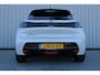 Peugeot e-208 EV Allure 50 kWh | Incl. 12 maanden garantie | Cruise control | Climate control | Lane assist | Apple carplay/Android auto | DAB radio |