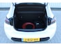 Peugeot e-208 EV Allure 50 kWh | Incl. 12 maanden garantie | Cruise control | Climate control | Lane assist | Apple carplay/Android auto | DAB radio |
