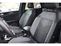 Volkswagen T-Roc 1.5 TSI R-Line Business 149PK | Achteruitrijcamera | R-Line exterieur | Trekhaak met afneembare kogel