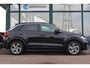Volkswagen T-Roc 1.5 TSI R-Line Business 149PK | Achteruitrijcamera | R-Line exterieur | Trekhaak met afneembare kogel